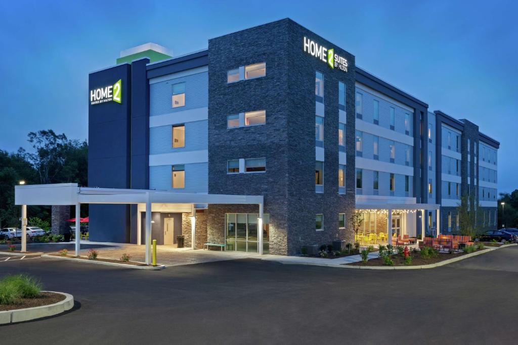 Home2 Suites by Hilton Smithfield, RI image