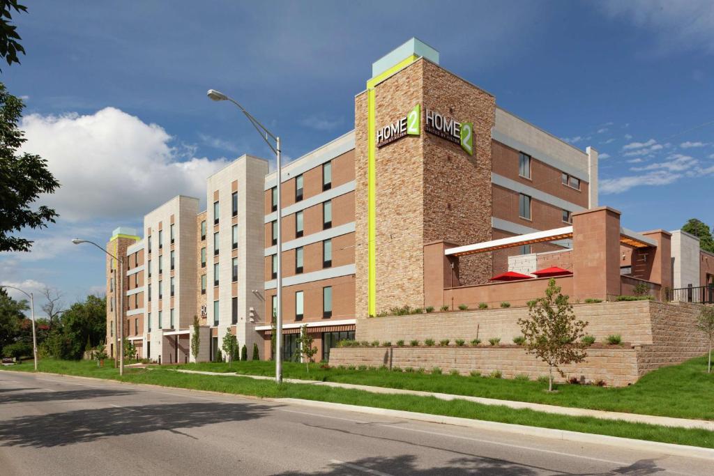 Home2 Suites by Hilton Bloomington photo 3
