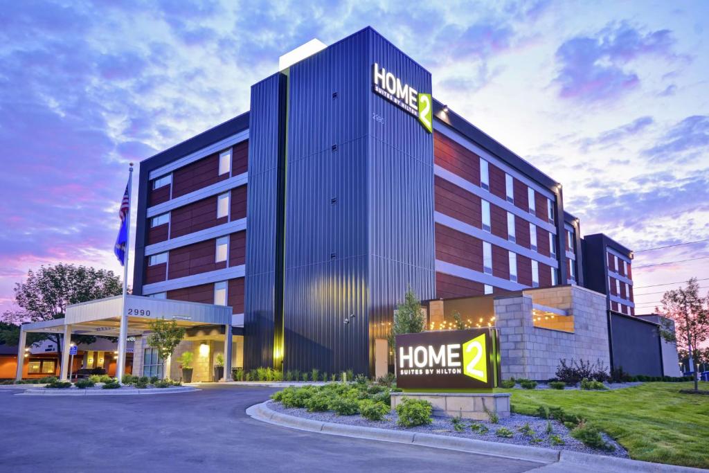 Home2 Suites by Hilton Plymouth, MN image