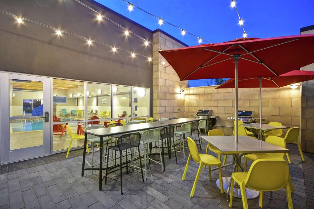 Home2 Suites By Hilton Plymouth Minneapolis photo 2