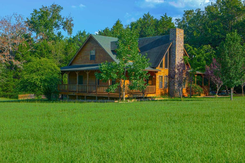 Pet-Friendly Jefferson Home Near Lake O the Pines photo 3