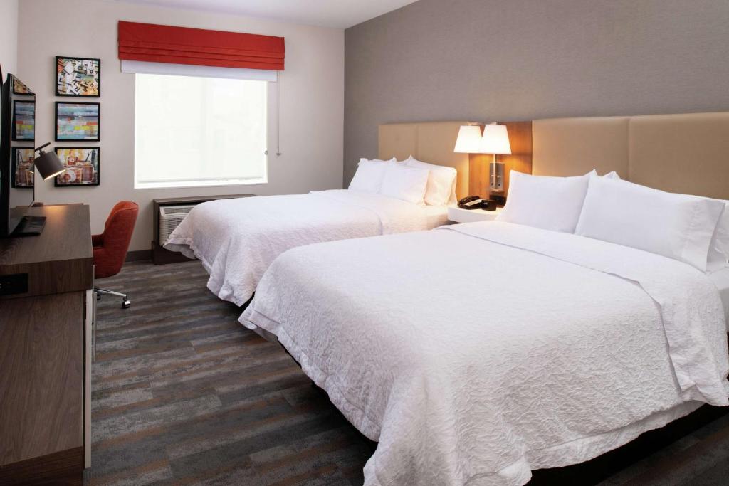Hampton Inn & Suites by Hilton Buena Park Room Type - Queen Room with Two Queen Beds