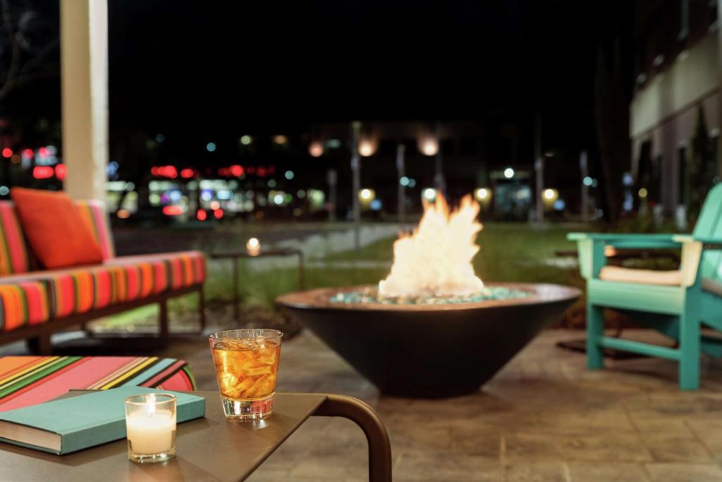 Home2 Suites by Hilton San Antonio North-Stone Oak, TX image