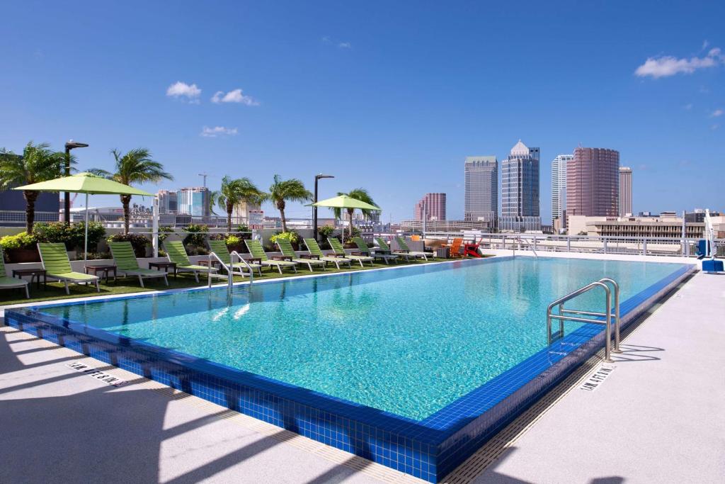 Hampton Inn Tampa Downtown Channel District image