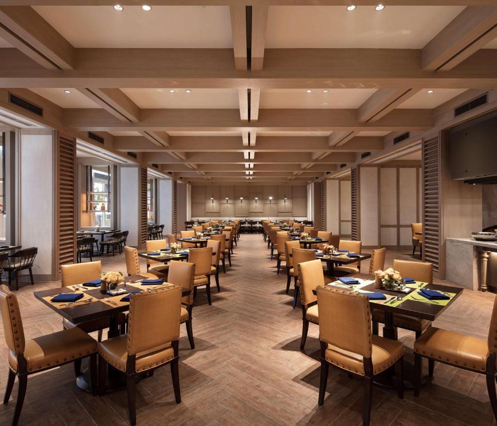 Hilton Wenan photo 4