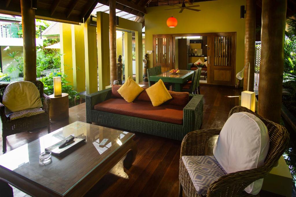 Romantic 1 Bed Villa with Pool - 150 mtrs to beach photo 2