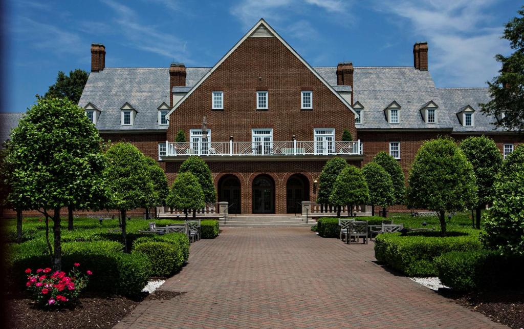 The Founders Inn and Spa, Tapestry Collection by Hilton image