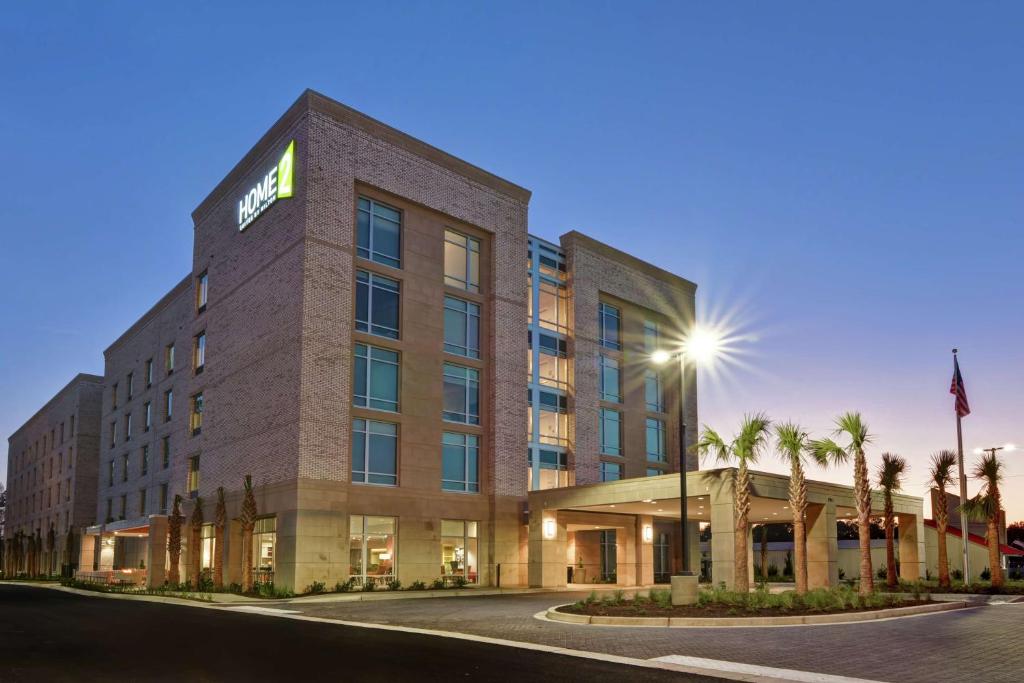 Home2 Suites Charleston West Ashley photo 2