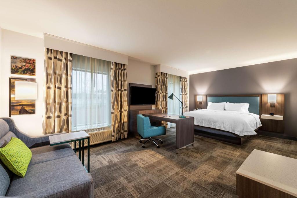 Hampton Inn & Suites Snellville Atlanta NE image