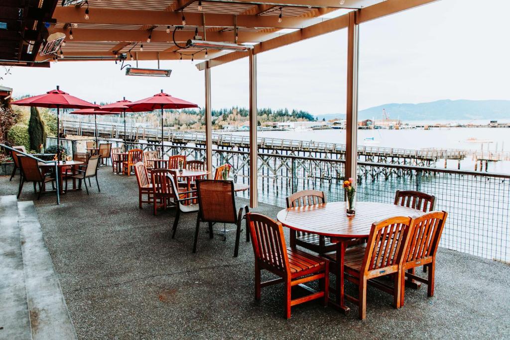 Chrysalis Inn & Spa Bellingham, Curio Collection by Hilton photo 2