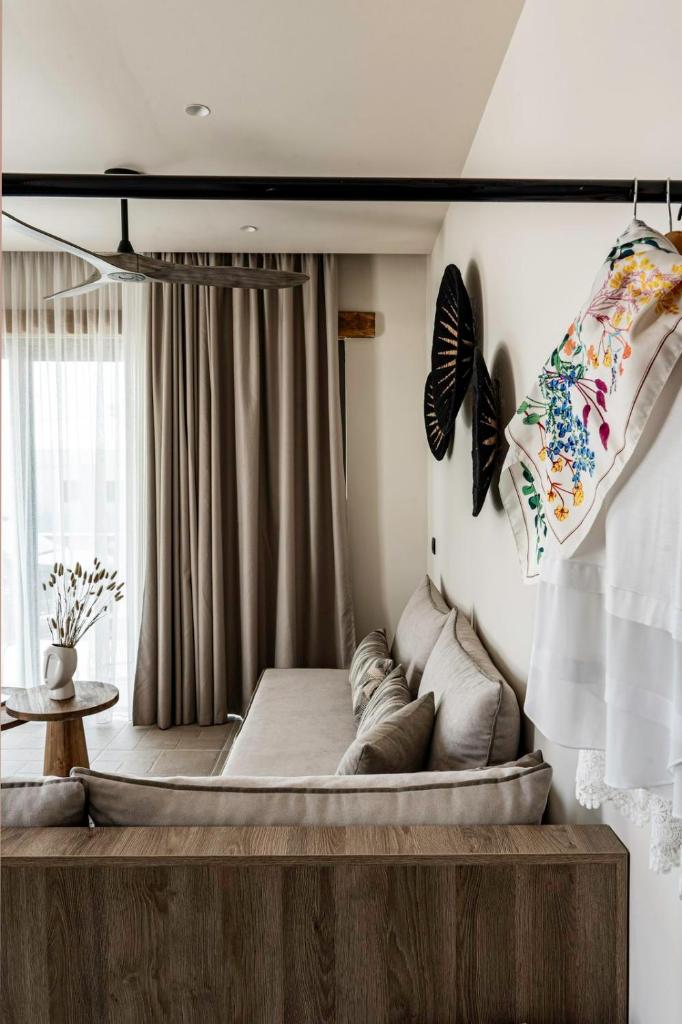Lithos Luxury Villa photo 2