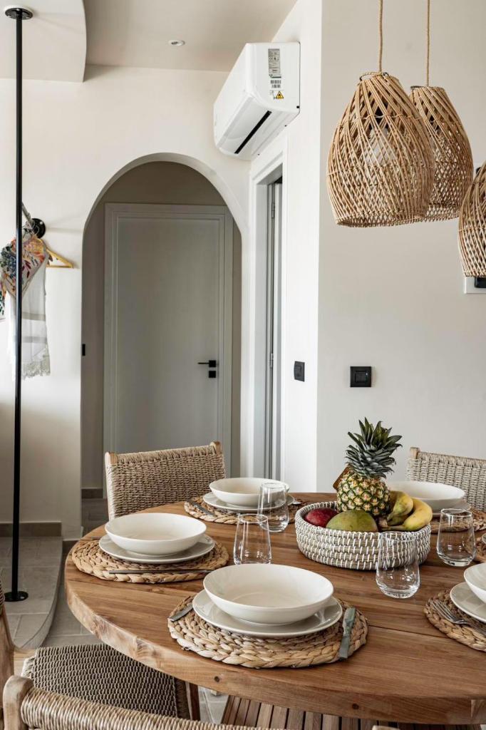Lithos Luxury Villa photo 4