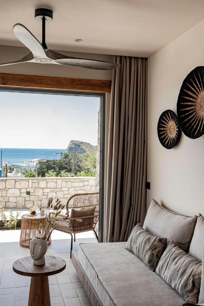 Lithos Luxury Villa photo 3