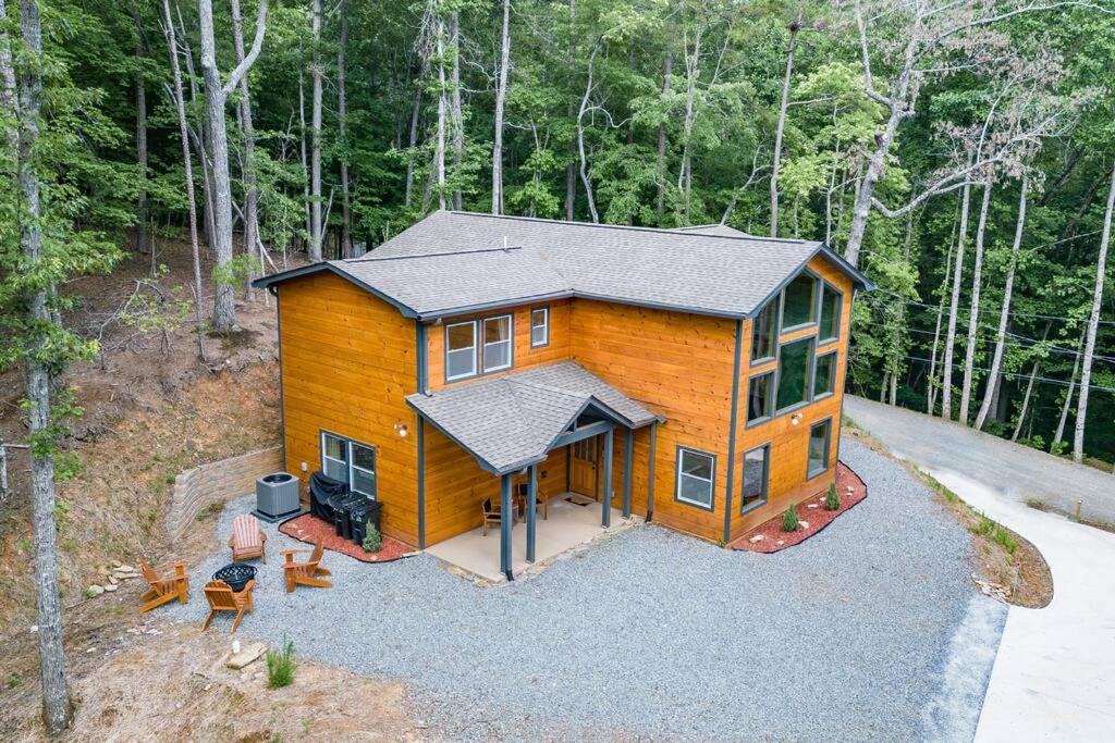 Hillside Hideaway Cabin photo 1