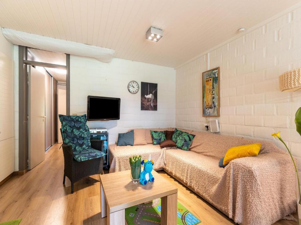 Snug apartment in Houthalen Oost with heated pool photo 2
