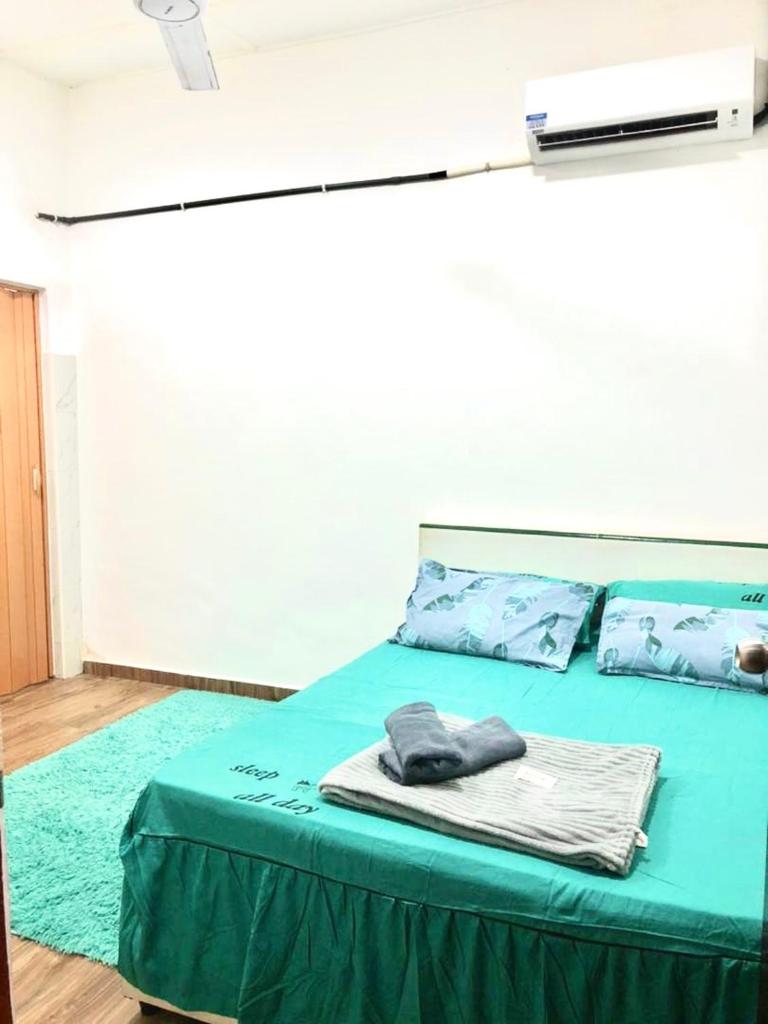 Isyfaq Homestay 2 bedroom & 2 bathroom photo 1