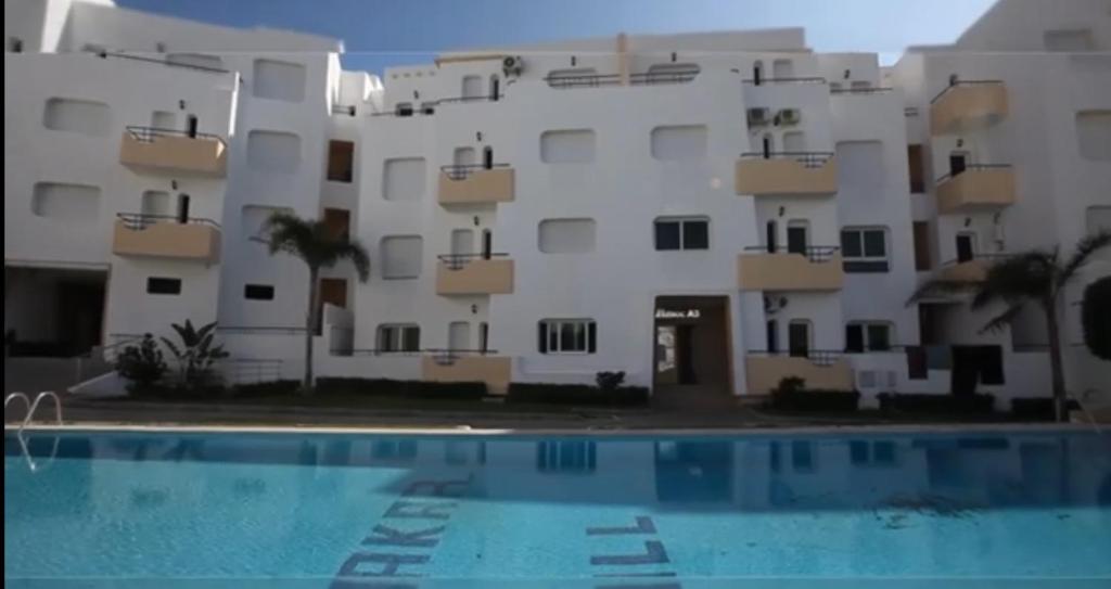 Appartement avec piscines, vue sur mer et accès à la plage à Achakar Hill, Tanger. photo 3