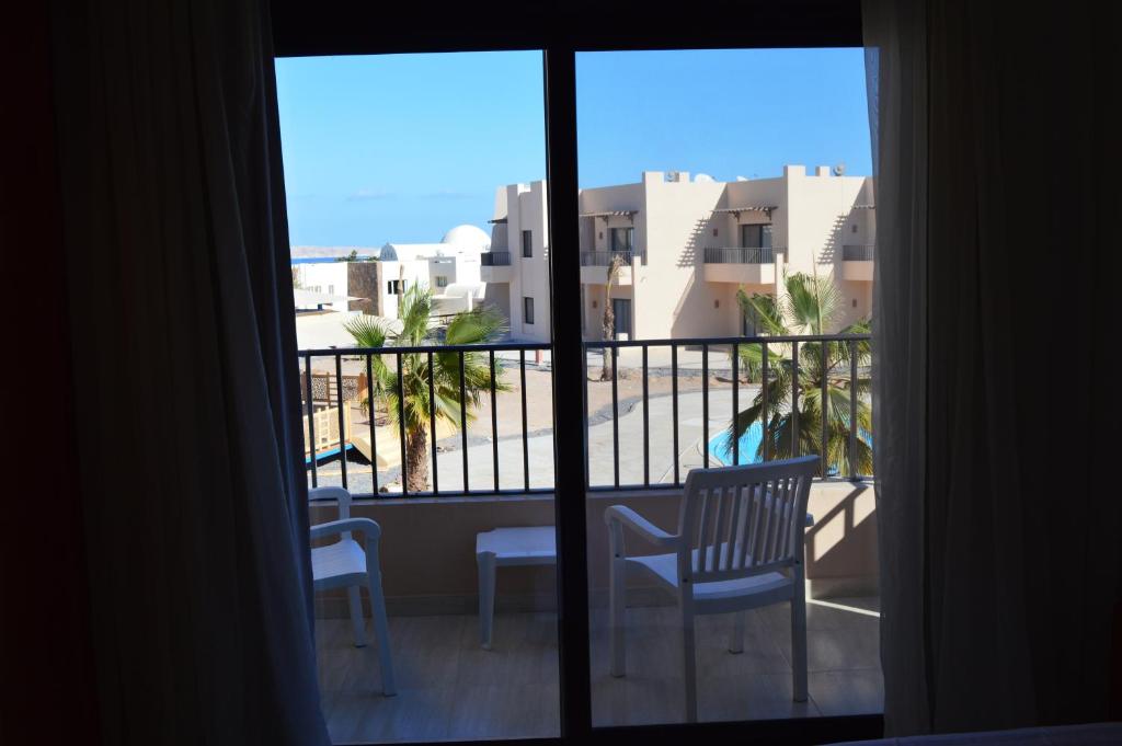 Sky View Suites Hotel photo 2