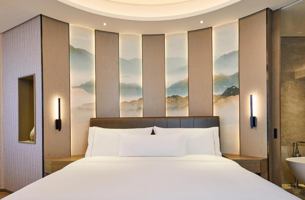 The Westin Wenzhou - Tap to explore photos