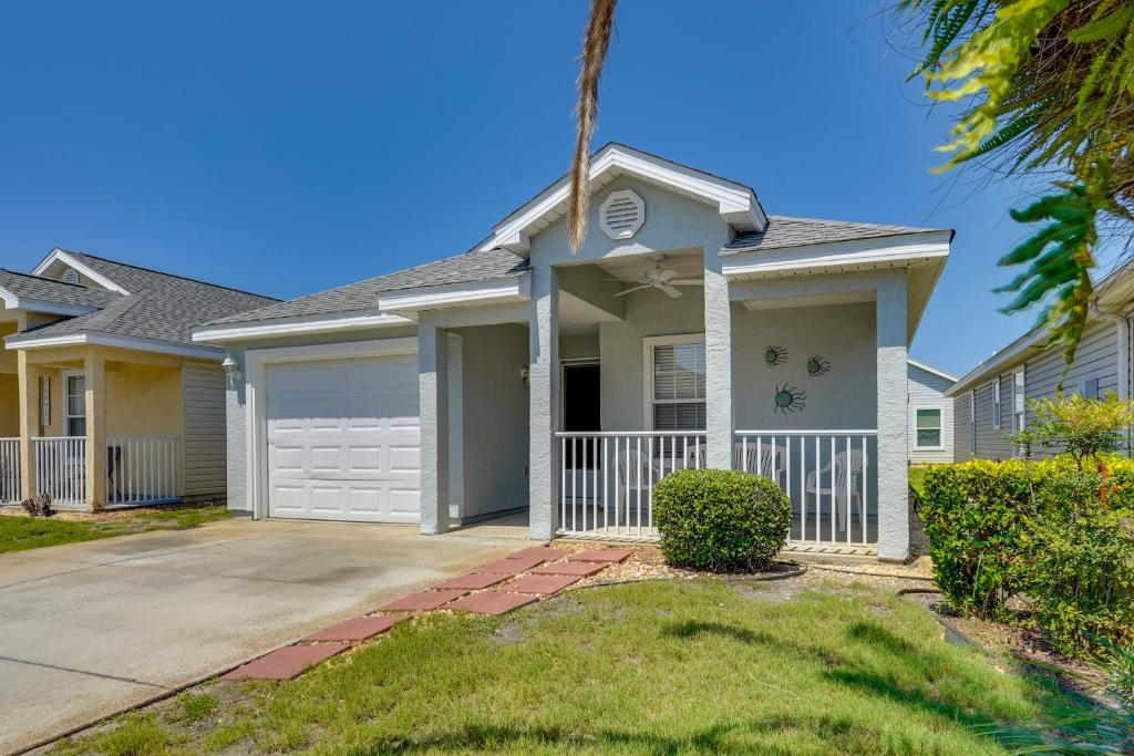 PCB Vacation Home with Community Pool 1 Mi to Beach! photo 1