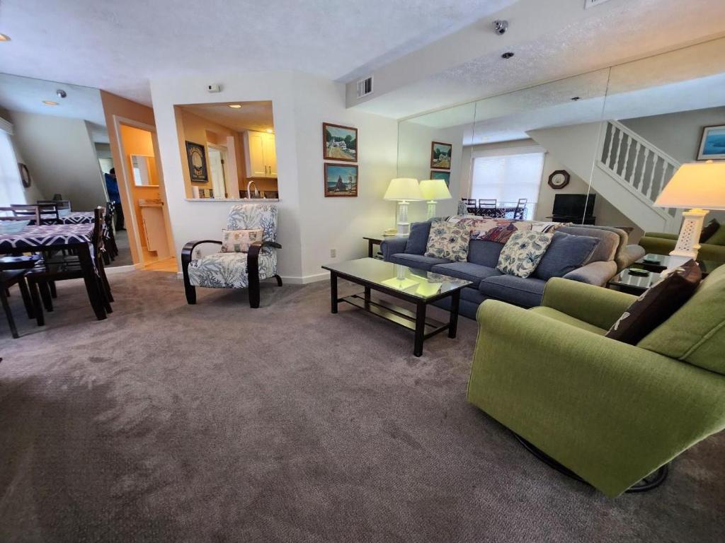North Shore Inn TC 309 image
