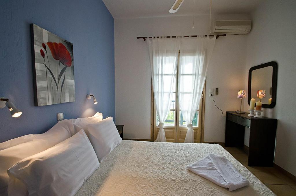 Violetta Apartments photo 4