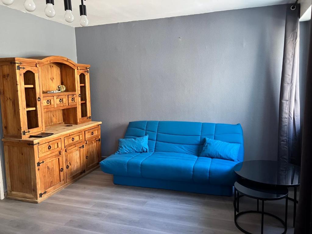 Studio 50 m de la plage 100 m centre ville