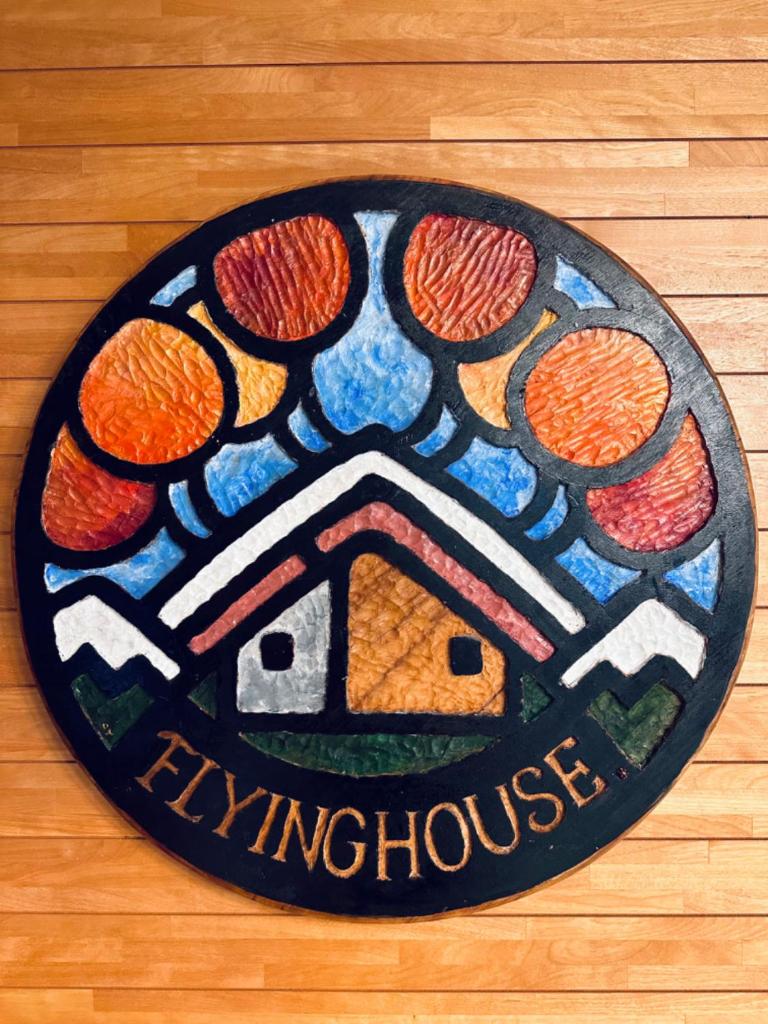 FLYING HOUSE