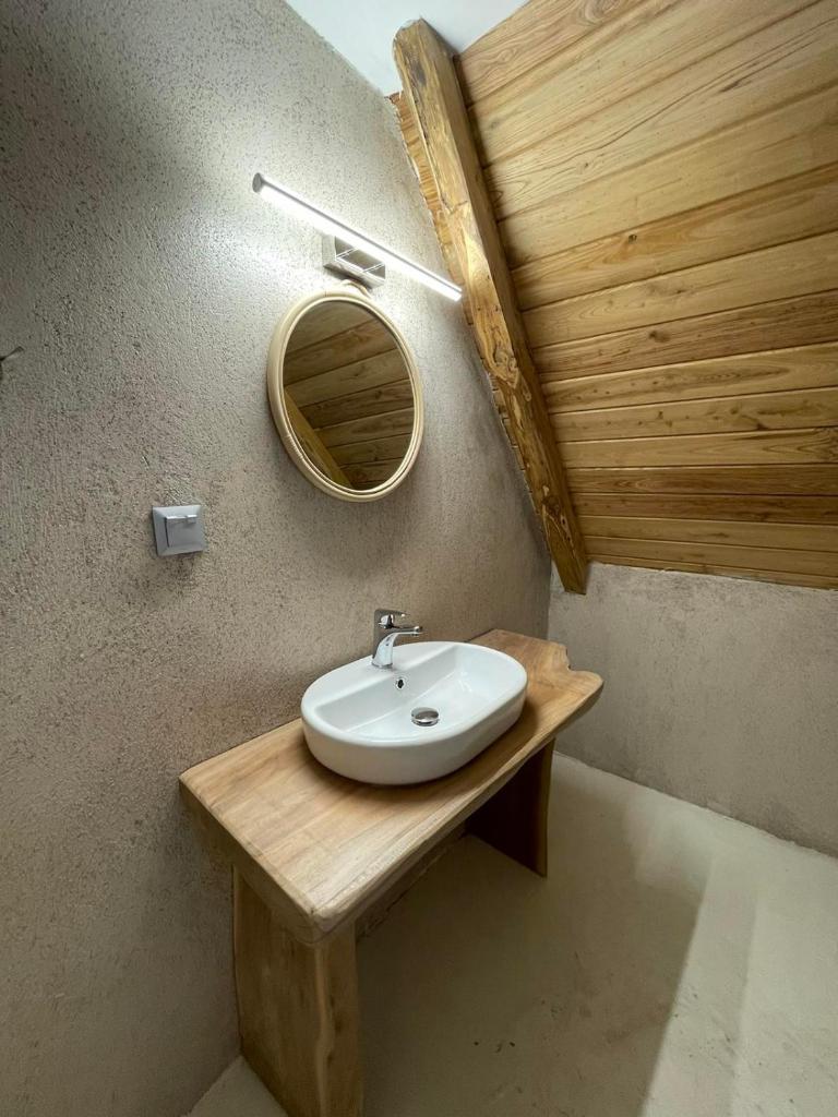 Unique wooden villa with pool photo 1
