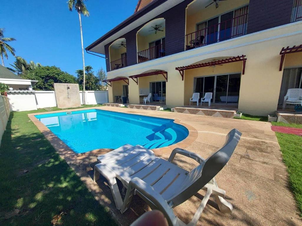 pool villa rawai