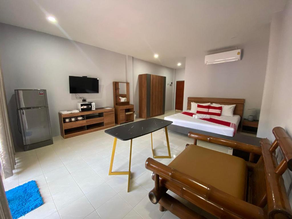 pool villa rawai photo 2