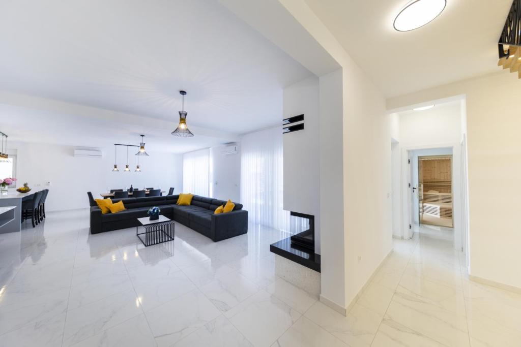 CROWONDER Mila Prestige Villa with Heated Swimming Pool, Jacuzzi and Sauna photo 2