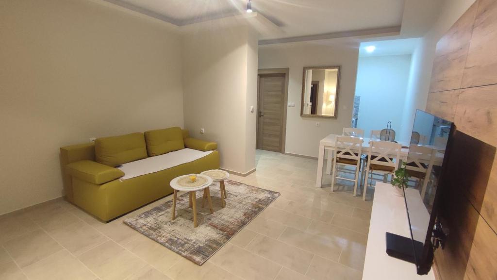 Apartman Front photo 2