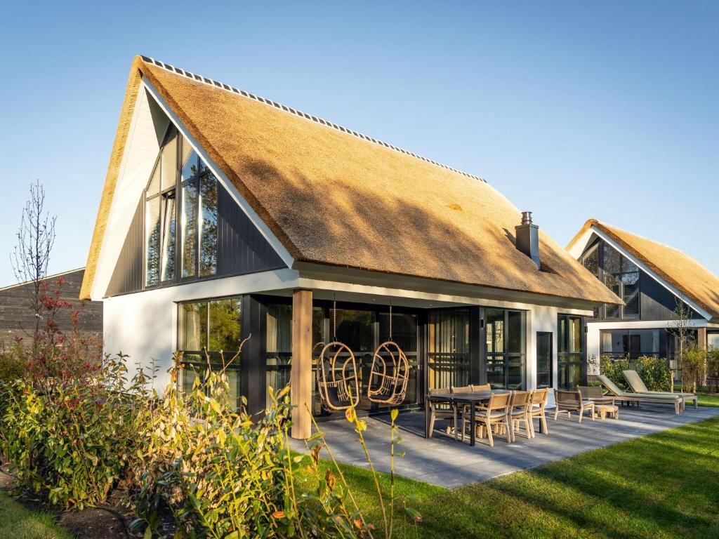 Luxury villa with sauna near beach