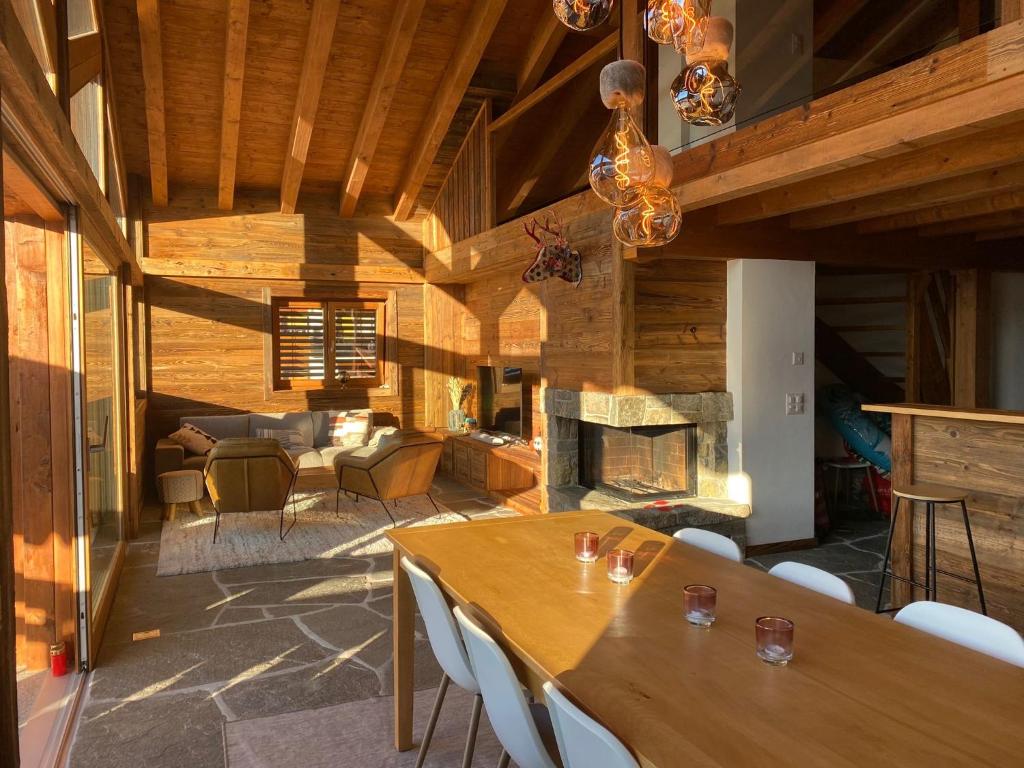 Duplex Spa Access in front of skislope by Jolidi photo 3