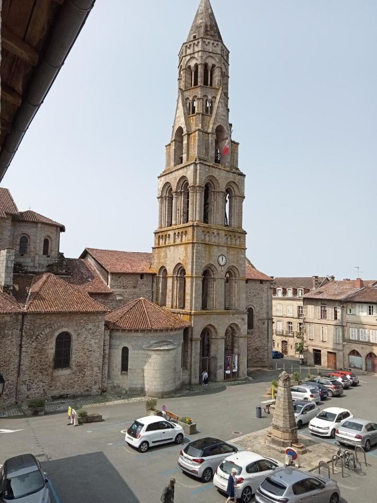 MAISON GAY LUSSAC St LEONARD DE NOBLAT photo 1