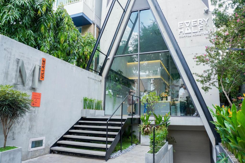 M Village Nguyễn Văn Thủ