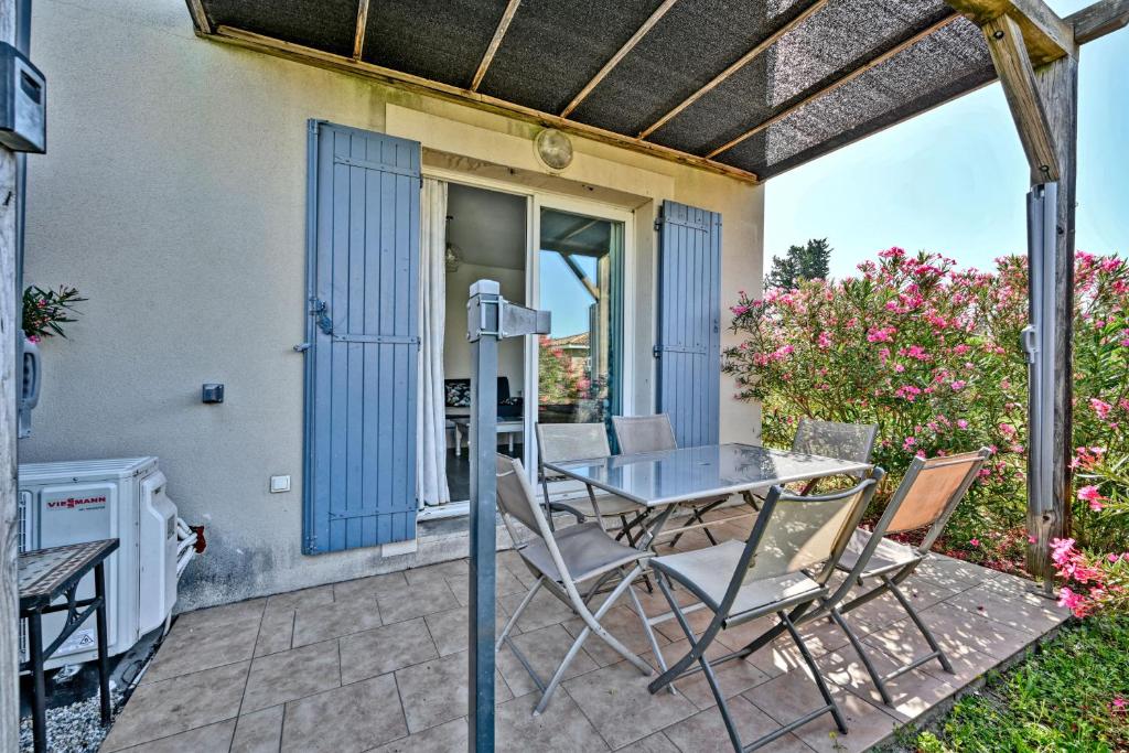 LE PETIT BONHEUR - PLACE PARKING PRIVEE - CLiM - TERRASSE - PISCINE PARTAGEE - PROCHE PARC SPIROU photo 4