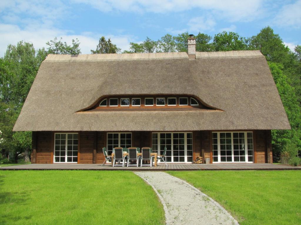 Exklusives Holzhaus photo 2
