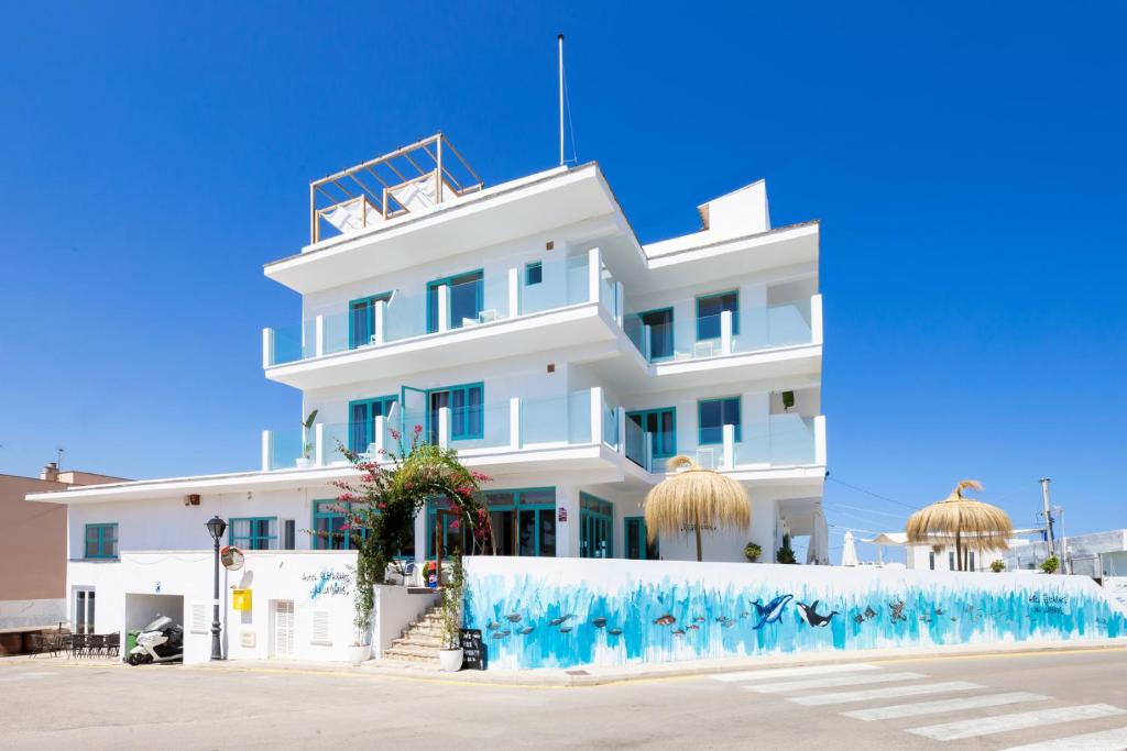 Hostal Cala Llombards photo 4
