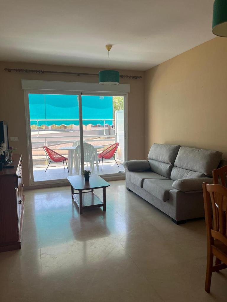 Apartamento con piscina en la playa de Gandia SOLO FAMILIAS photo 1