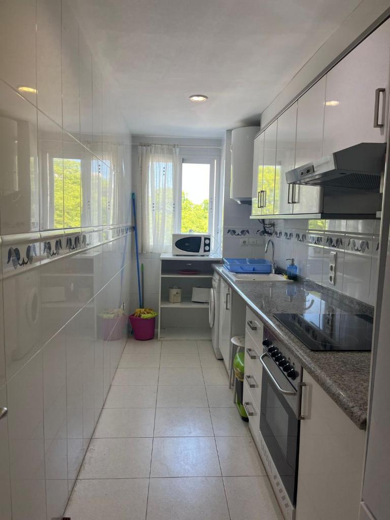 Apartamento con piscina en la playa de Gandia SOLO FAMILIAS photo 2