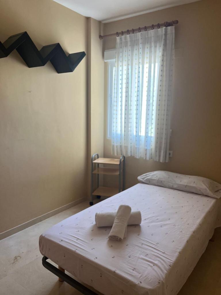 Apartamento con piscina en la playa de Gandia SOLO FAMILIAS photo 3