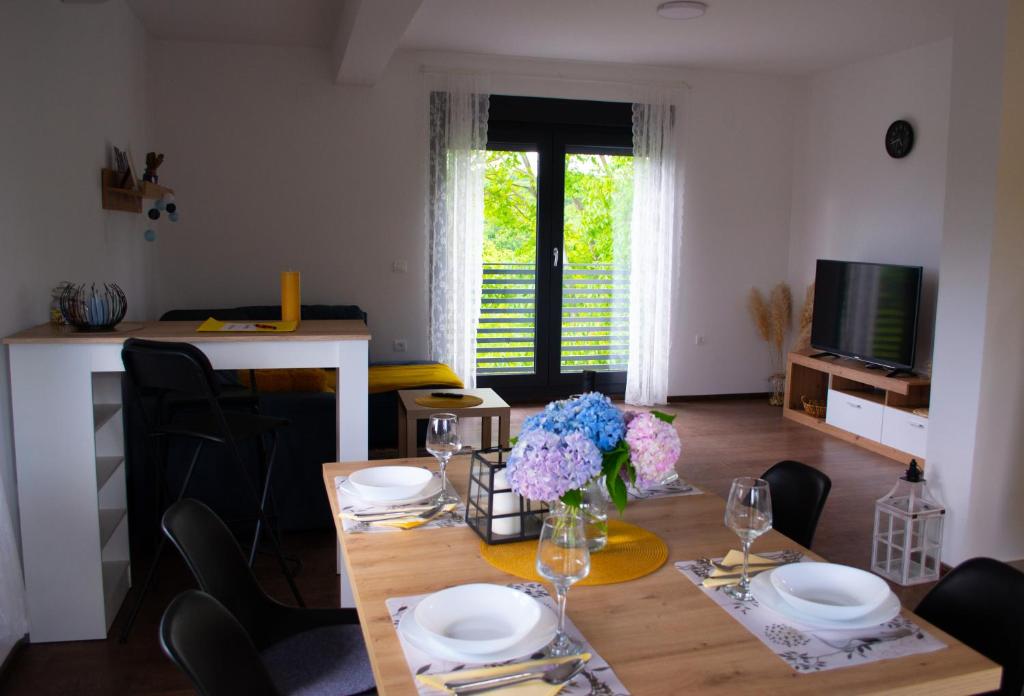 Kraljeva hiža - Apartmani i sobe Kralj photo 2
