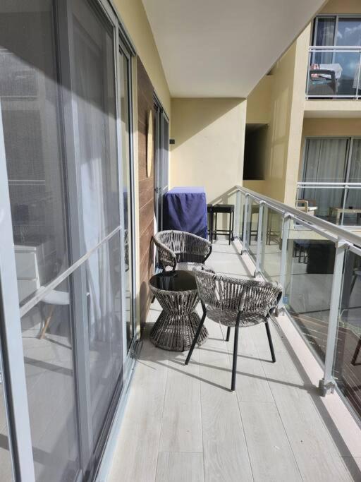 Apartamento moderno con piscina photo 2