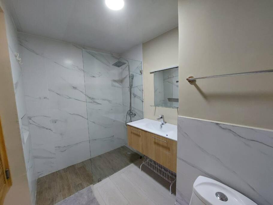 Apartamento moderno con piscina photo 4