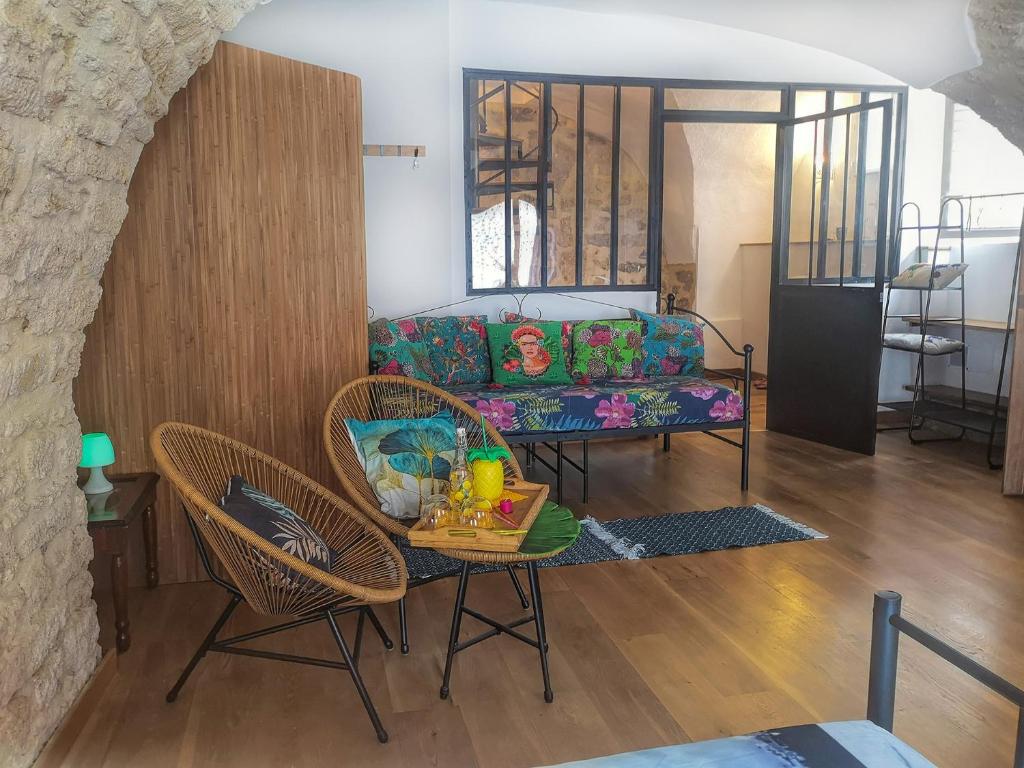 Pour amoureux de vieilles pierres •Logement entier photo 2