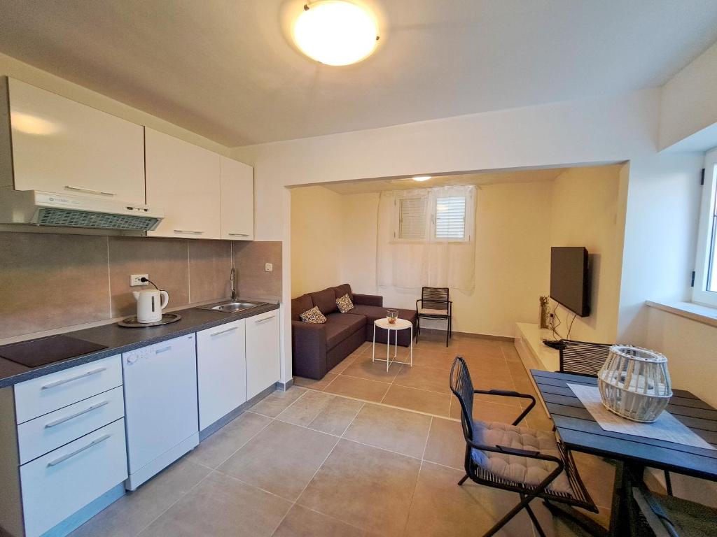 Apartments Ivanka photo 3