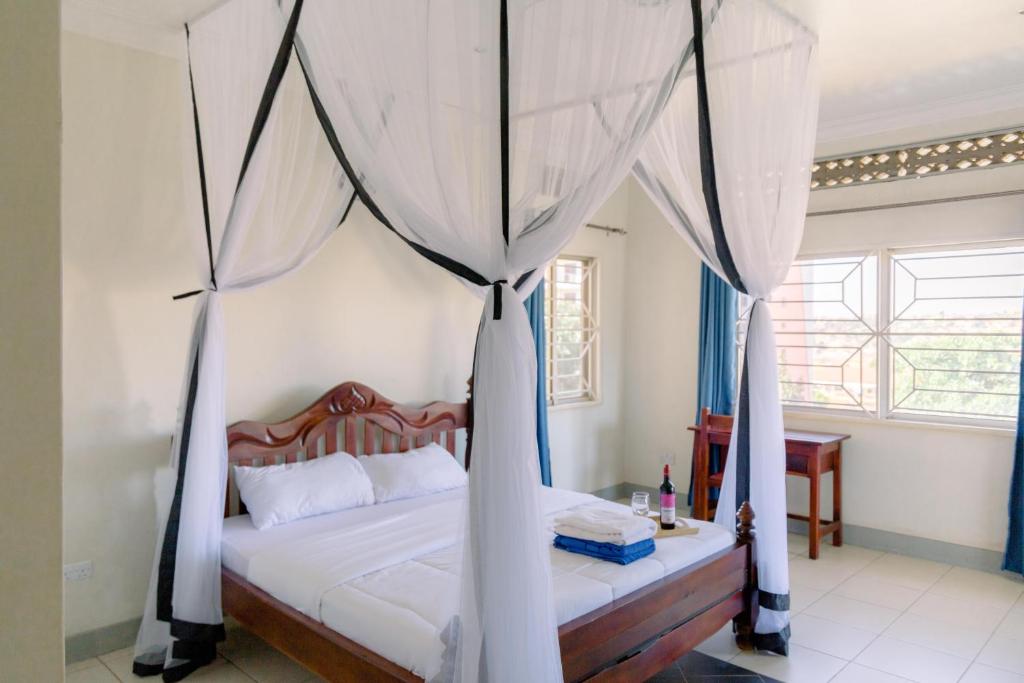 Luxury Acacia Villa with Kampala's Best View photo 4