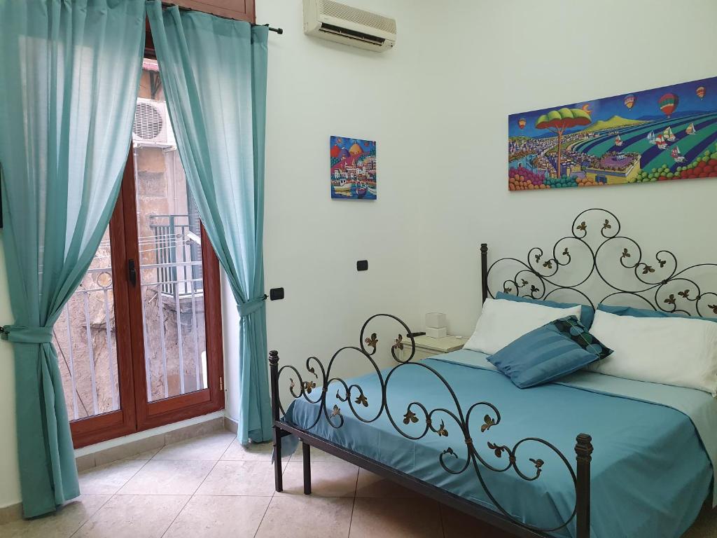 Lazzarella House, Naples